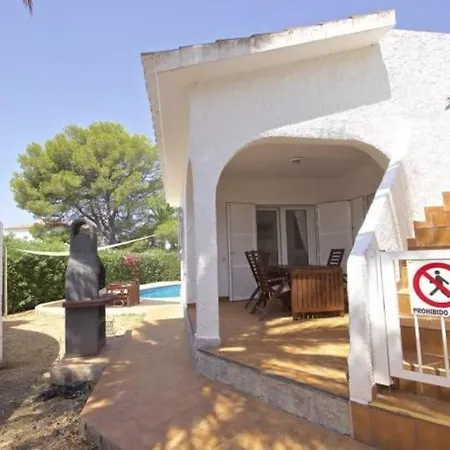 Ginevra Villa *
